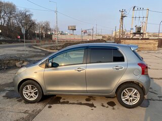 2007 Toyota Vitz II (XP90), серебристый, 540000 рублей, вид 2