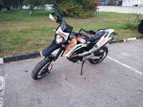 2010 KTM 690 SMC R, белый, 500000 рублей, вид 1