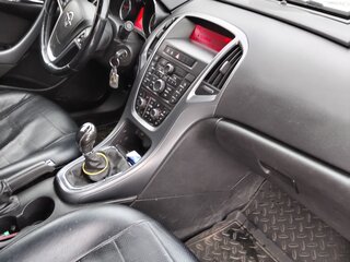 2013 Opel Astra J Рестайлинг, коричневый, 800000 рублей, вид 4