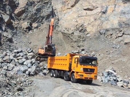 2011 Shacman (Shaanxi) F2000, жёлтый, 2100000 рублей, вид 1