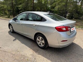 2017 Chevrolet Cruze II, серебристый, 650000 рублей, вид 4