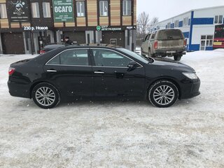 2016 Toyota Camry VII (XV50) Рестайлинг, чёрный, 1800000 рублей, вид 3