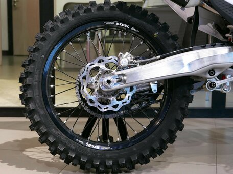 2024 KTM 300 SX, оранжевый, 1050000 рублей, вид 5
