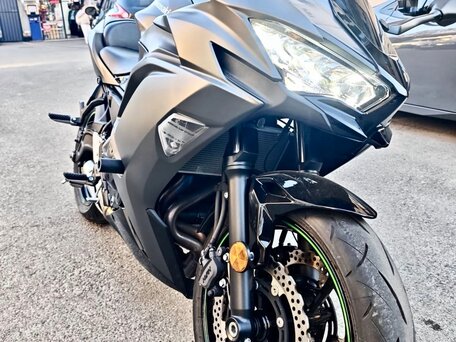 2024 Kawasaki Ninja 650, серый, 950000 рублей, вид 3