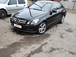 2012 Mercedes-Benz E-Класс 200 7G-Tronic IV (W212, S212, C207), чёрный, 1300000 рублей, вид 1