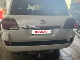 2015 Toyota Land Cruiser 200 Series Рестайлинг 1, белый, 4300000 рублей, вид 5