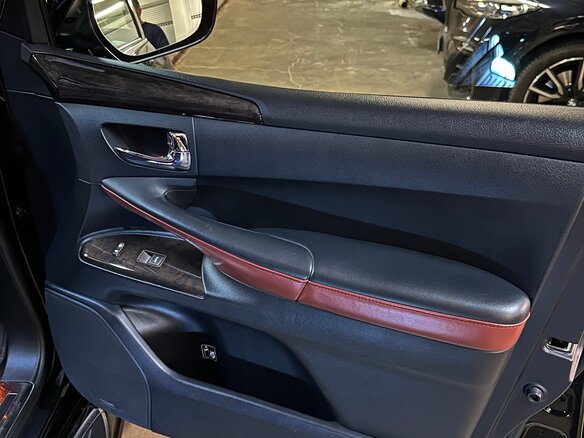 2015 Lexus LX 570 III Рестайлинг, чёрный, 4600000 рублей - вид 24