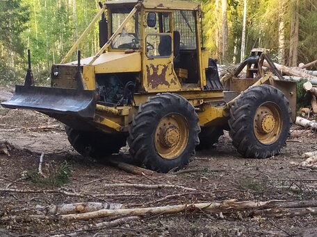1988 LKT 81, жёлтый, 1500000 рублей, вид 1