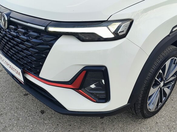 2023 Changan CS35 Plus I Рестайлинг, белый - вид 3