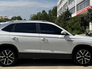 2022 Skoda Kamiq I (China Market), белый, 1630000 рублей, вид 4