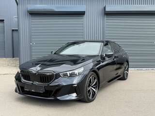 2025 BMW 5 серии 530i xDrive VIII (G60/G61/G68), чёрный, 9790000 рублей, вид 1