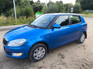 2013 Skoda Fabia II Рестайлинг, синий, 870000 рублей, вид 1