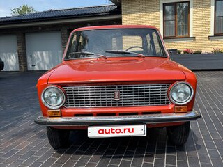 1982 Lada (ВАЗ) 2101, оранжевый, 1100000 рублей, вид 2