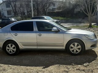 2012 Skoda Octavia II (A5) Рестайлинг, серебристый, 990000 рублей, вид 4