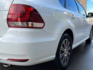 2019 Volkswagen Polo V Рестайлинг, белый, 700000 рублей, вид 5