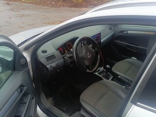 2012 Opel Astra H Рестайлинг, серебристый, 800000 рублей, вид 5