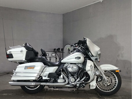 2011 Harley-Davidson Electra Glide, белый, 925000 рублей, вид 1