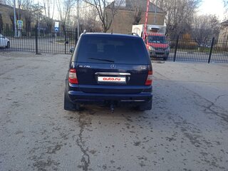 2001 Mercedes-Benz M-Класс 270 I (W163) Рестайлинг, синий, 820000 рублей, вид 3