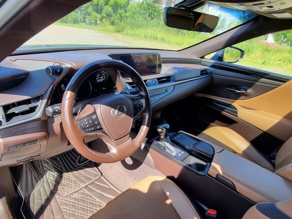 2020 Lexus ES 250 VII, чёрный, 3800000 рублей - вид 11