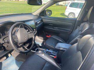 2019 Mitsubishi Outlander III Рестайлинг 3, серый, 1700000 рублей, вид 5