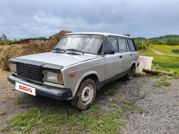 2011 Lada (ВАЗ) 2104, серебристый, 200000 рублей