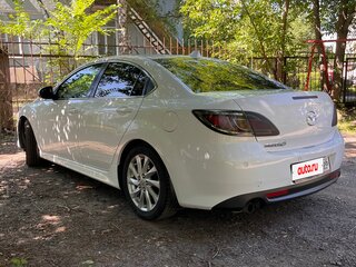 2010 Mazda 6 II (GH) Рестайлинг, белый, 840000 рублей, вид 3