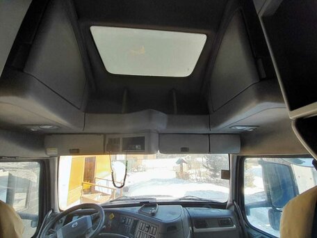 2002 Volvo VNL, синий, 2300000 рублей, вид 5