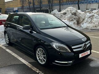 2013 Mercedes-Benz B-Класс 200 II (W246), чёрный, 900000 рублей, вид 1