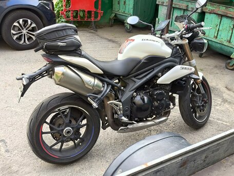 2012 Triumph Speed Triple, белый, 550000 рублей, вид 5