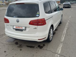 2012 Volkswagen Sharan II, белый, 1600000 рублей, вид 2