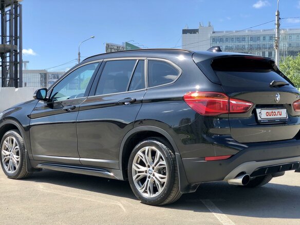 2016 BMW X1 20i xDrive II (F48), чёрный - вид 3