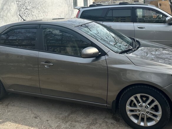 2011 Kia Cerato 4-speed II, серый, 1100000 рублей - вид 8