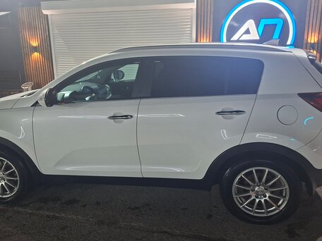 2014 Kia Sportage III Рестайлинг, белый, 1600000 рублей, вид 5