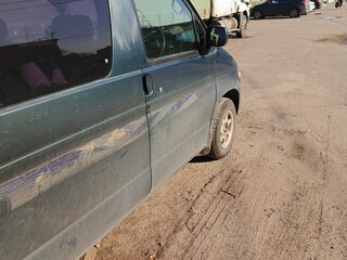 1998 Mazda Bongo Friendee I, зелёный, 610000 рублей, вид 2