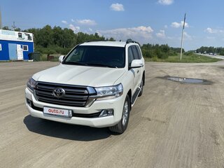 2019 Toyota Land Cruiser 200 Series Рестайлинг 2, белый, 6800000 рублей, вид 2