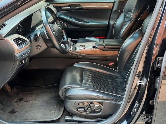 2020 Genesis G90 I Рестайлинг, чёрный, 2950000 рублей - вид 8