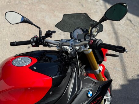 2018 BMW S 1000 R, красный, 1390000 рублей, вид 1