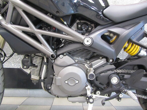 2012 Ducati Monster 1100, чёрный - вид 10