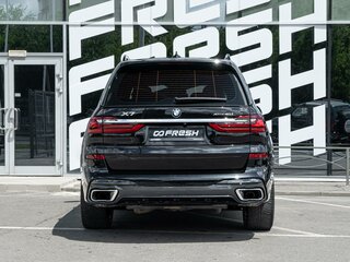 2020 BMW X7 40i I (G07), чёрный, 7699000 рублей, вид 4