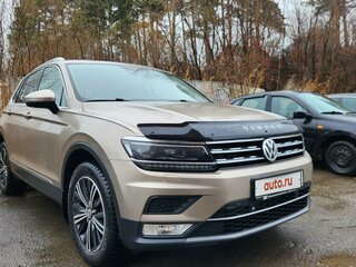 2017 Volkswagen Tiguan II, бежевый, 2000000 рублей, вид 1
