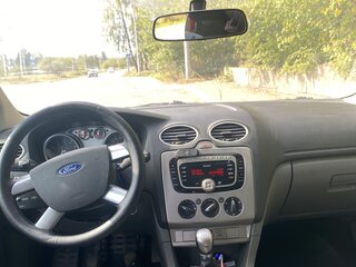 2010 Ford Focus II Рестайлинг, красный, 585000 рублей, вид 5