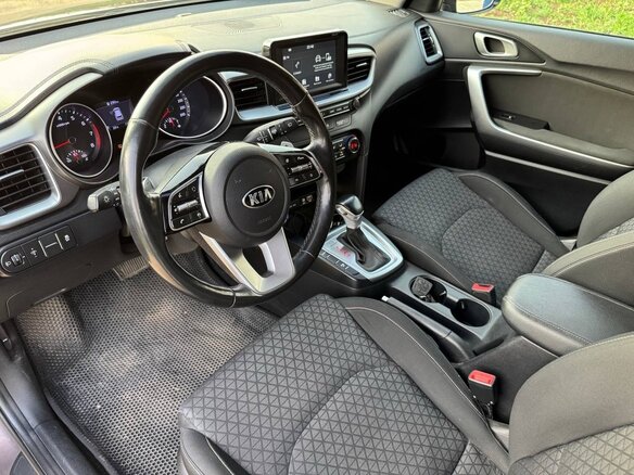 2019 Kia Ceed III, серый, 1700000 рублей - вид 12