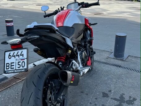 2020 BMW F 900 R, красный, 1100000 рублей, вид 5