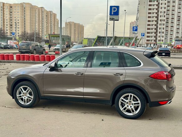 2013 Porsche Cayenne II (958), коричневый, 2430000 рублей - вид 6