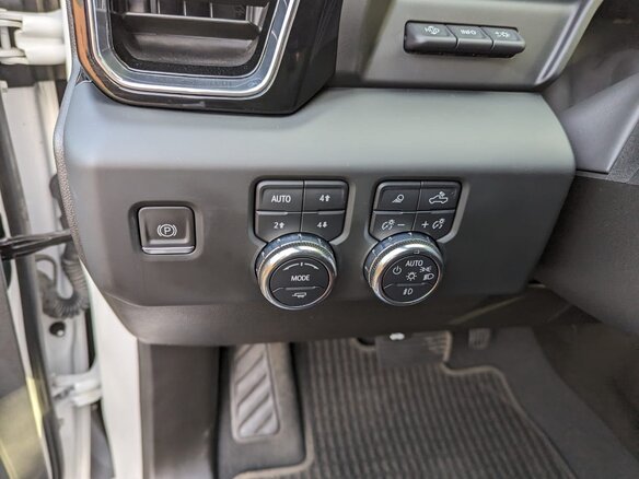 2022 GMC Sierra Crew Cab IV Рестайлинг, белый, 7900000 рублей - вид 20