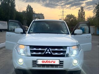 2013 Mitsubishi Pajero IV Рестайлинг 1, белый, 1750000 рублей, вид 1