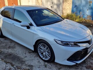 2018 Toyota Camry VIII (XV70), белый, 3000000 рублей, вид 3
