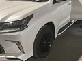 2019 Lexus LX 450d III Рестайлинг 2, белый, 8585585 рублей - вид 3