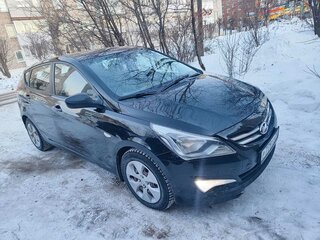 2015 Hyundai Solaris I Рестайлинг, чёрный, 900000 рублей, вид 1
