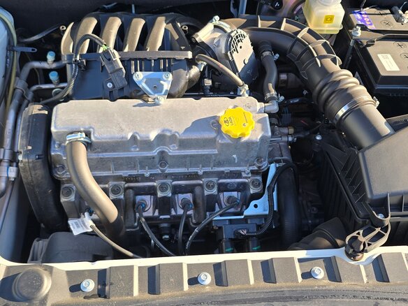 2024 Lada (ВАЗ) Granta Cross I Рестайлинг, белый, 925000 рублей - вид 21